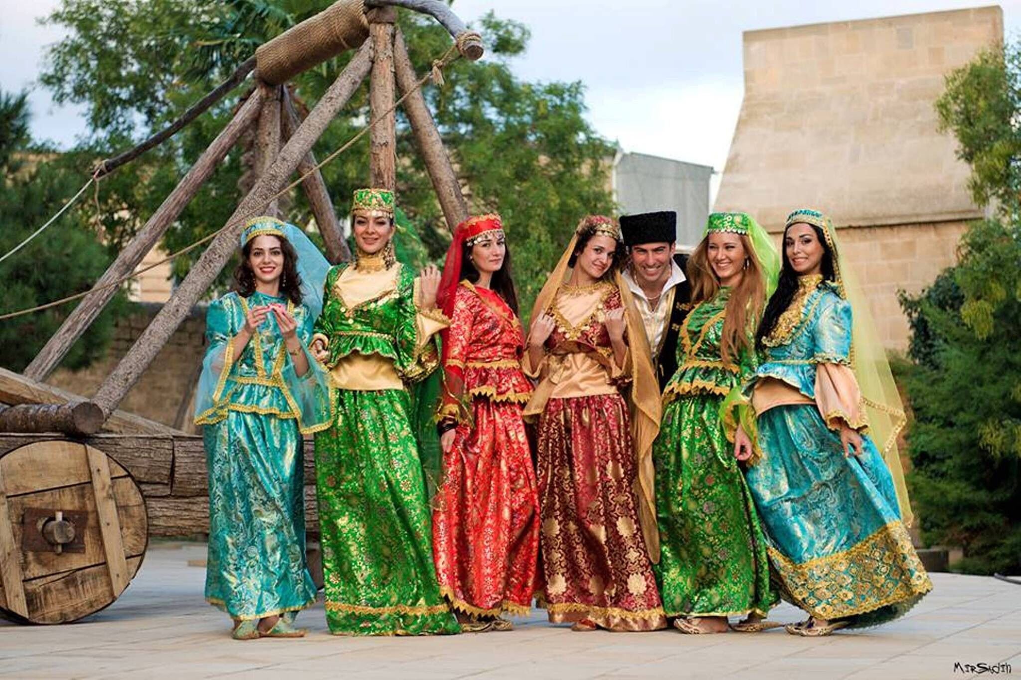 Азейбарджан национальный костюм