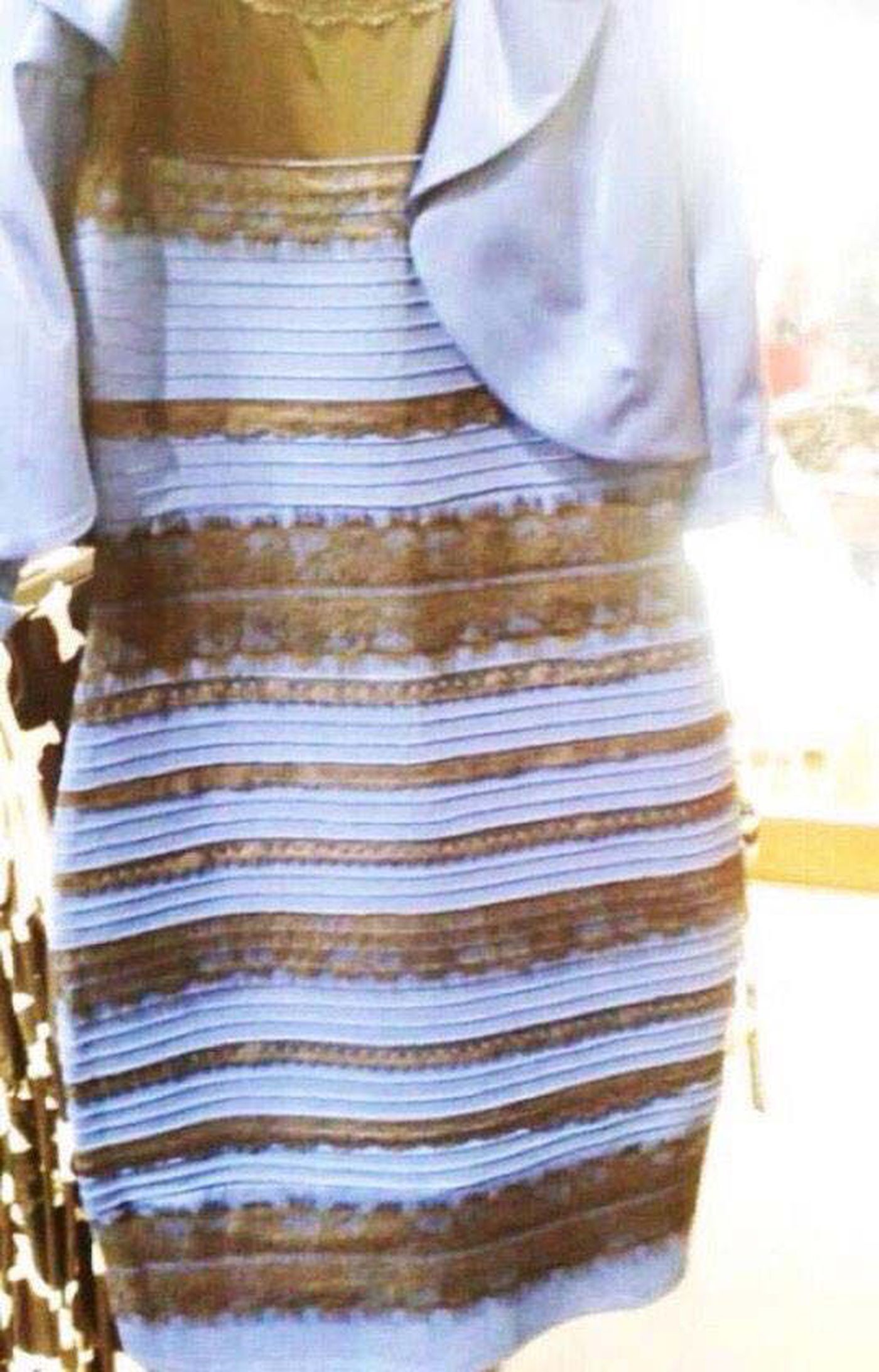 Сине чёрное платье и бело золотое