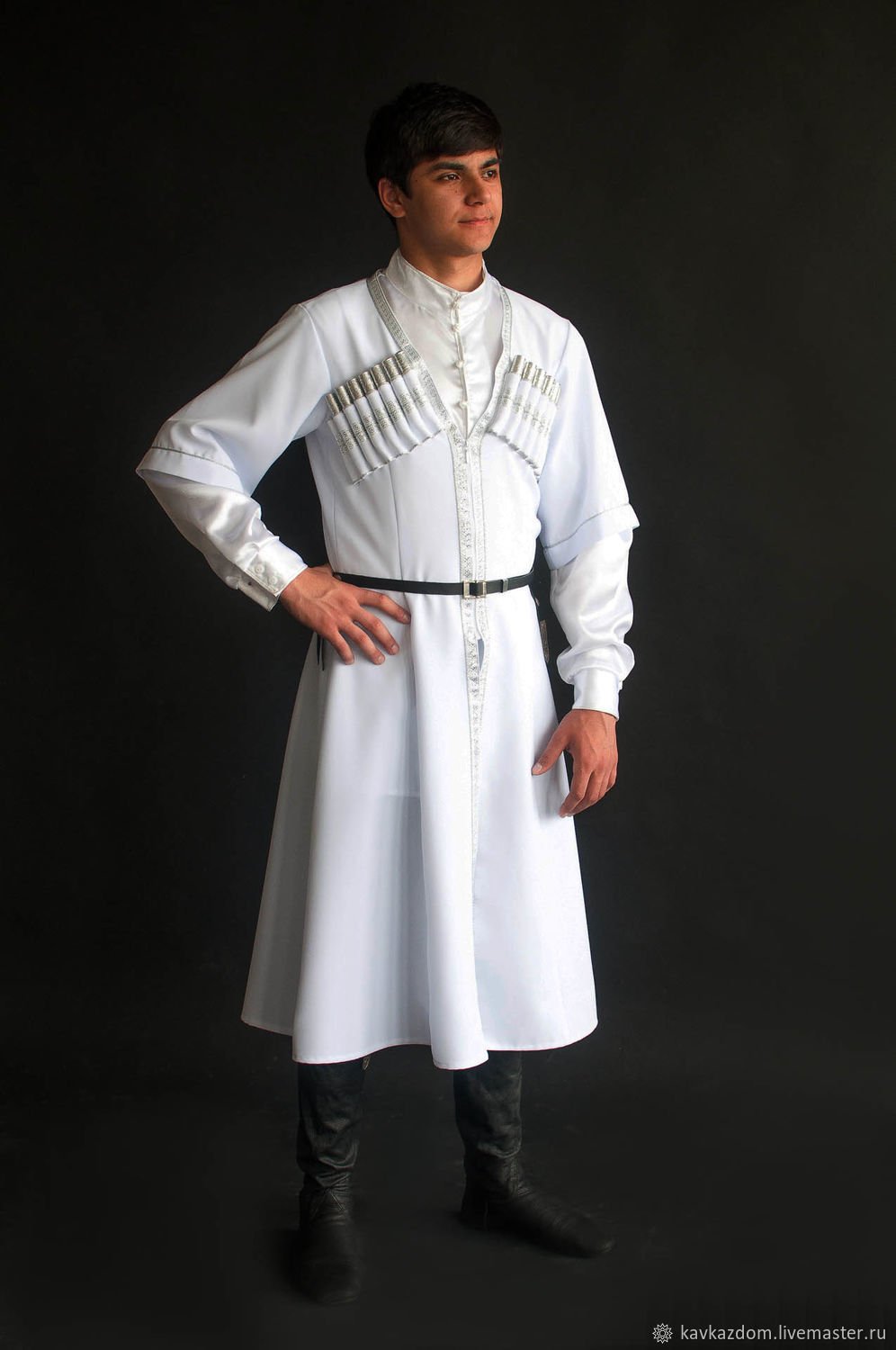 Гордость Грузии – грузинский национальный костюм – мужcкая и женская традиционная одежда