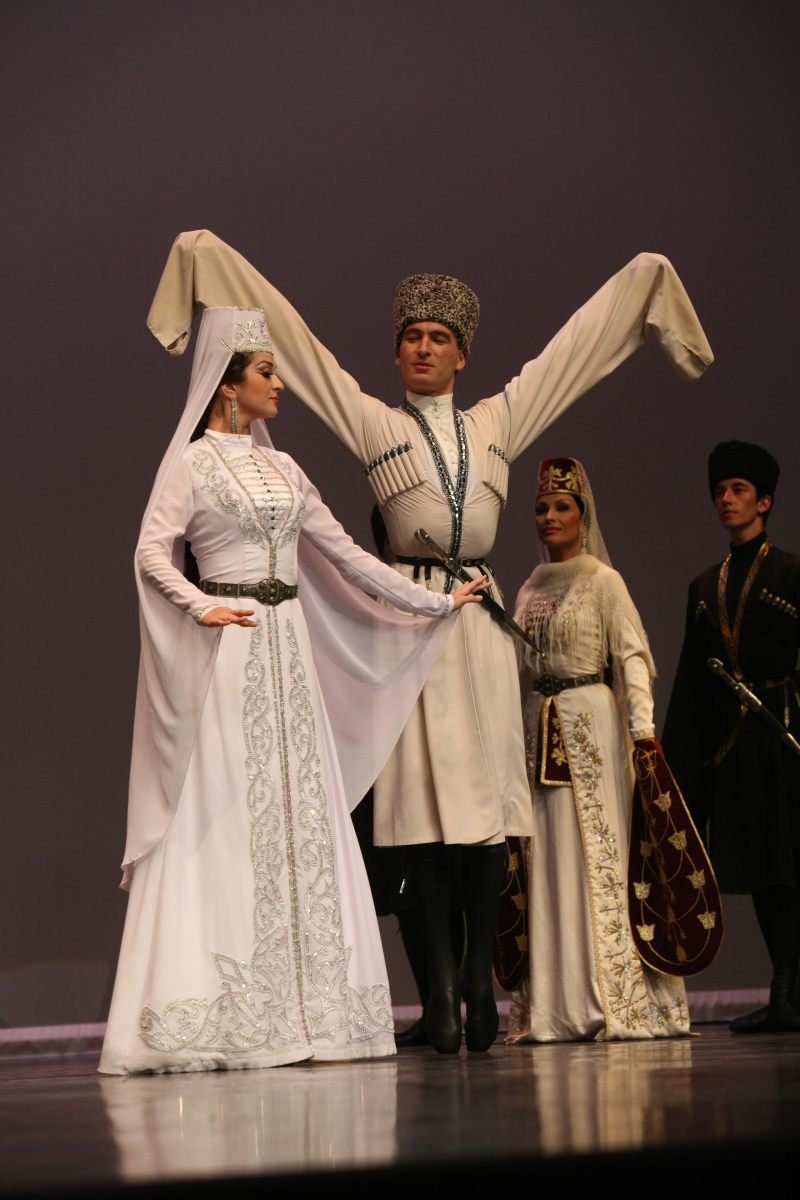фото национальный костюм грузии