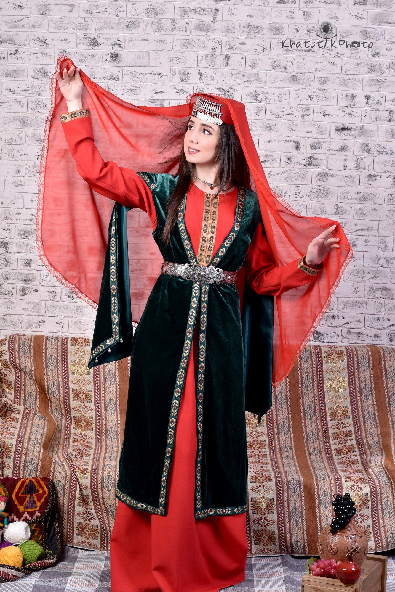 Армянский народный костюм Тараз
