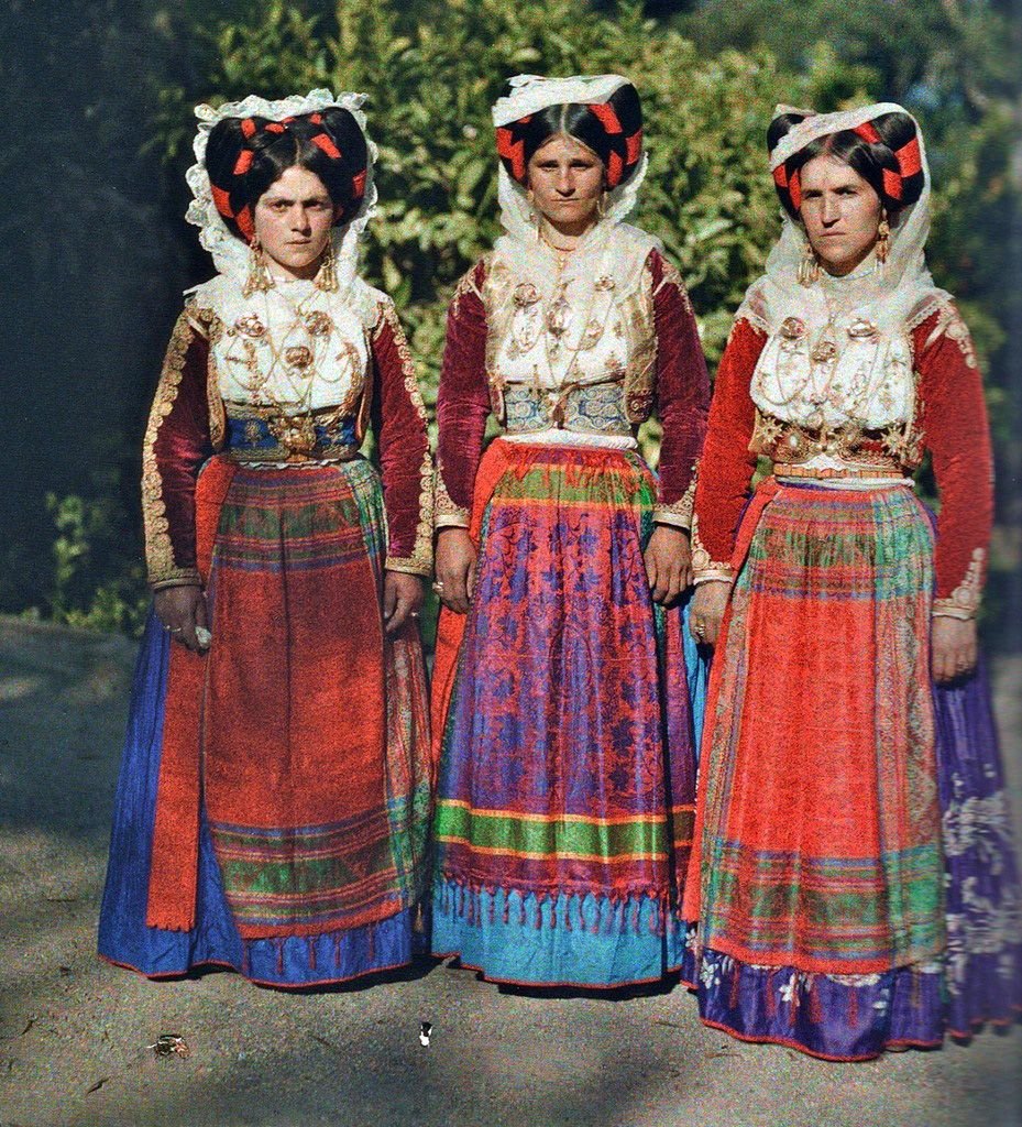 Балканский национальный костюм