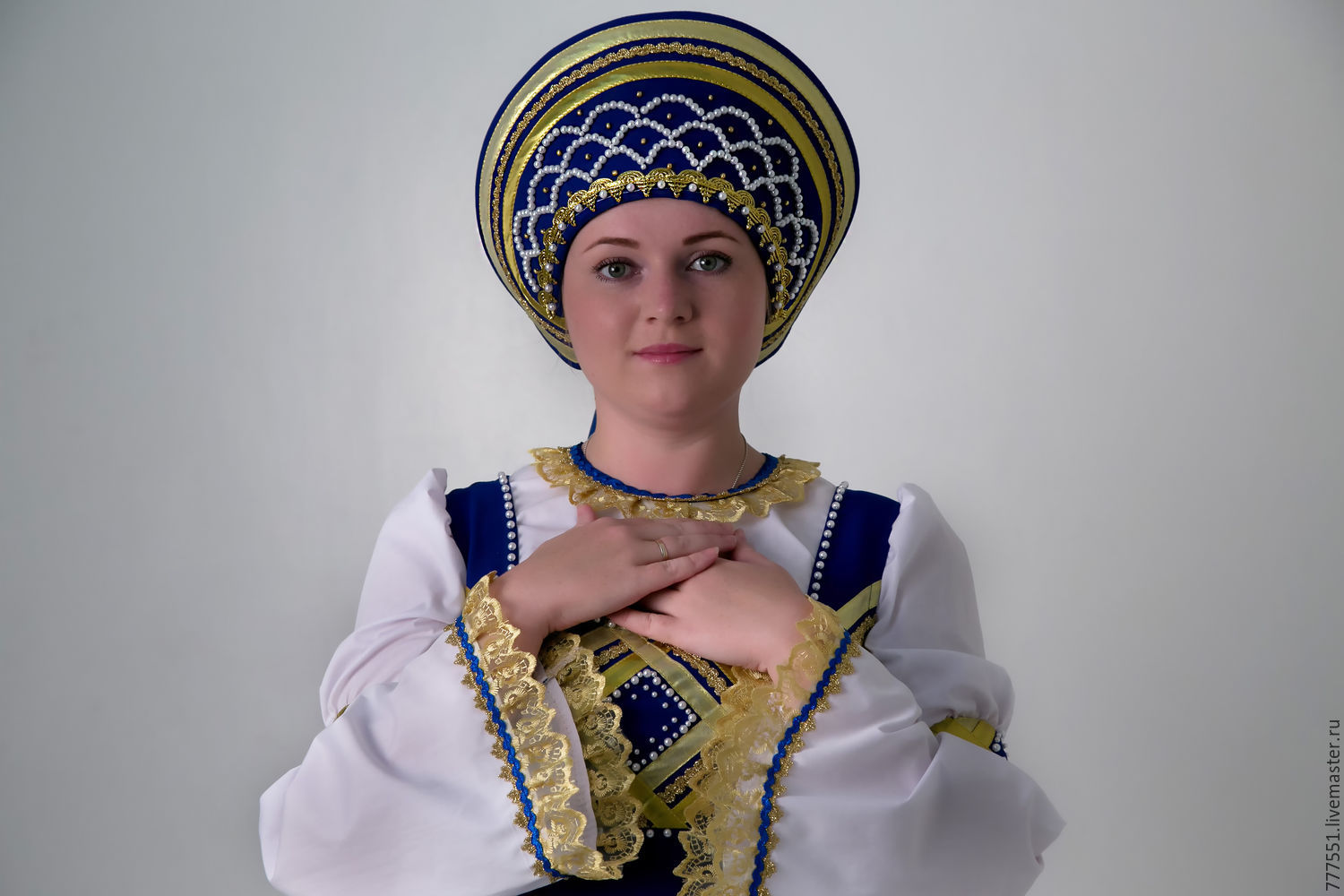 Русский народный сценический костюм