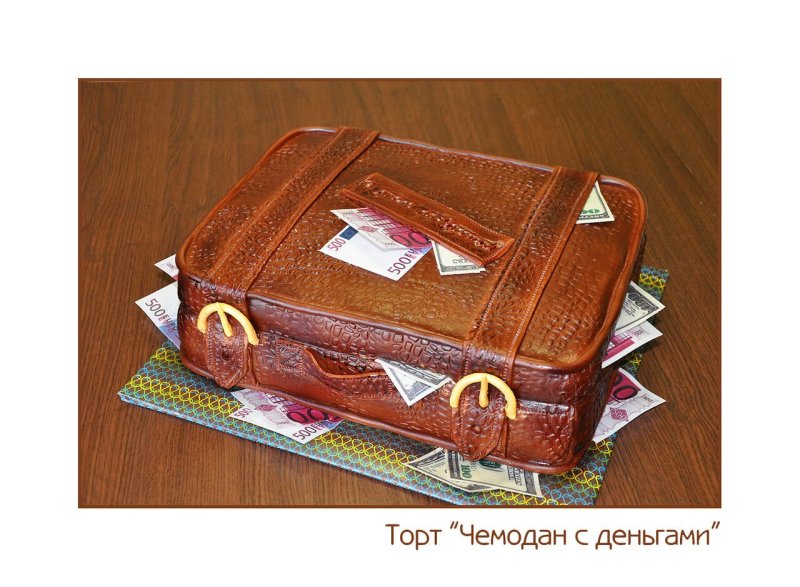 Торт чемодан с высунутым языком