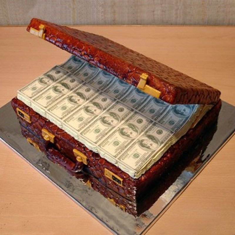Торт чемодан с деньгами из крема
