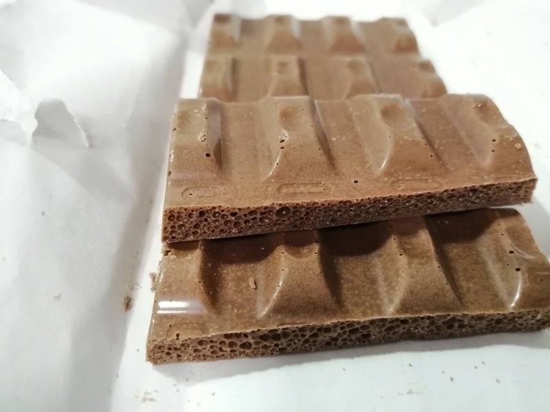 Пористый плиточный шоколад