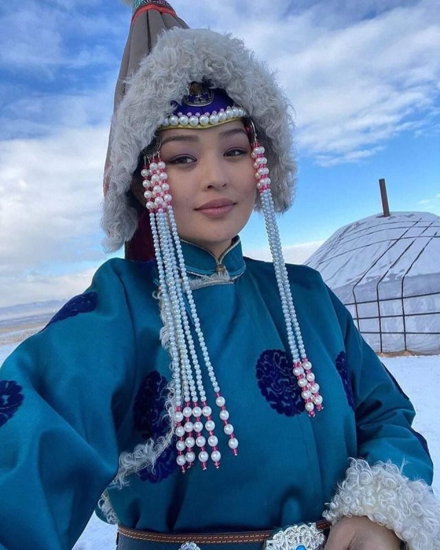 Тувинский национальный костюм | Этнические наряды, Наряды, Идеи костюмов