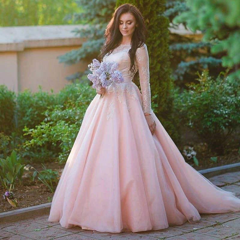 Розовое платье 2018