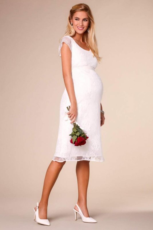 Стильные платья на свадьбу для беременных