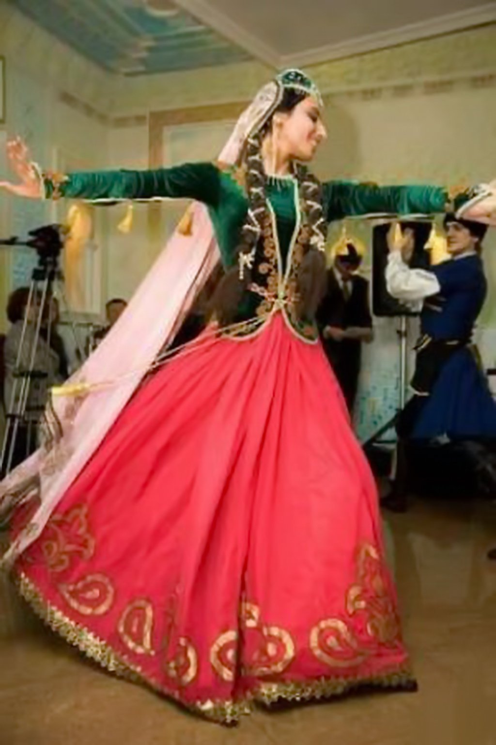 Азербайджанский национальный костюм рубенд