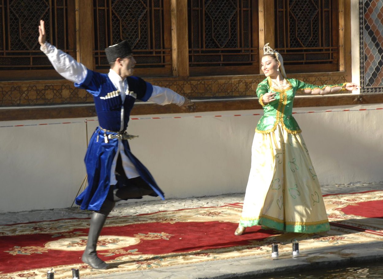 Азербайджанской национальный костюм Сюник