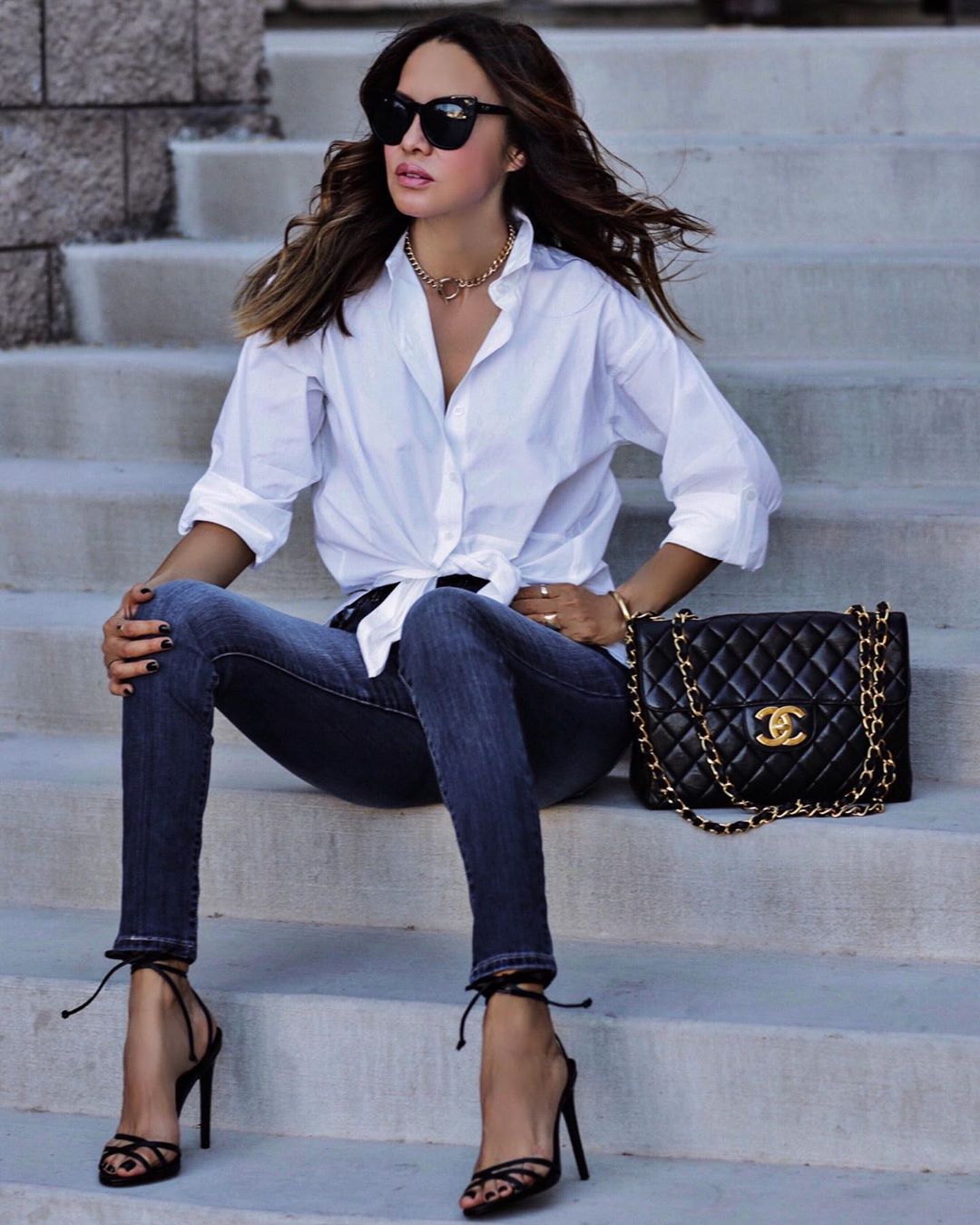 джинсы и белая рубашка женская фото