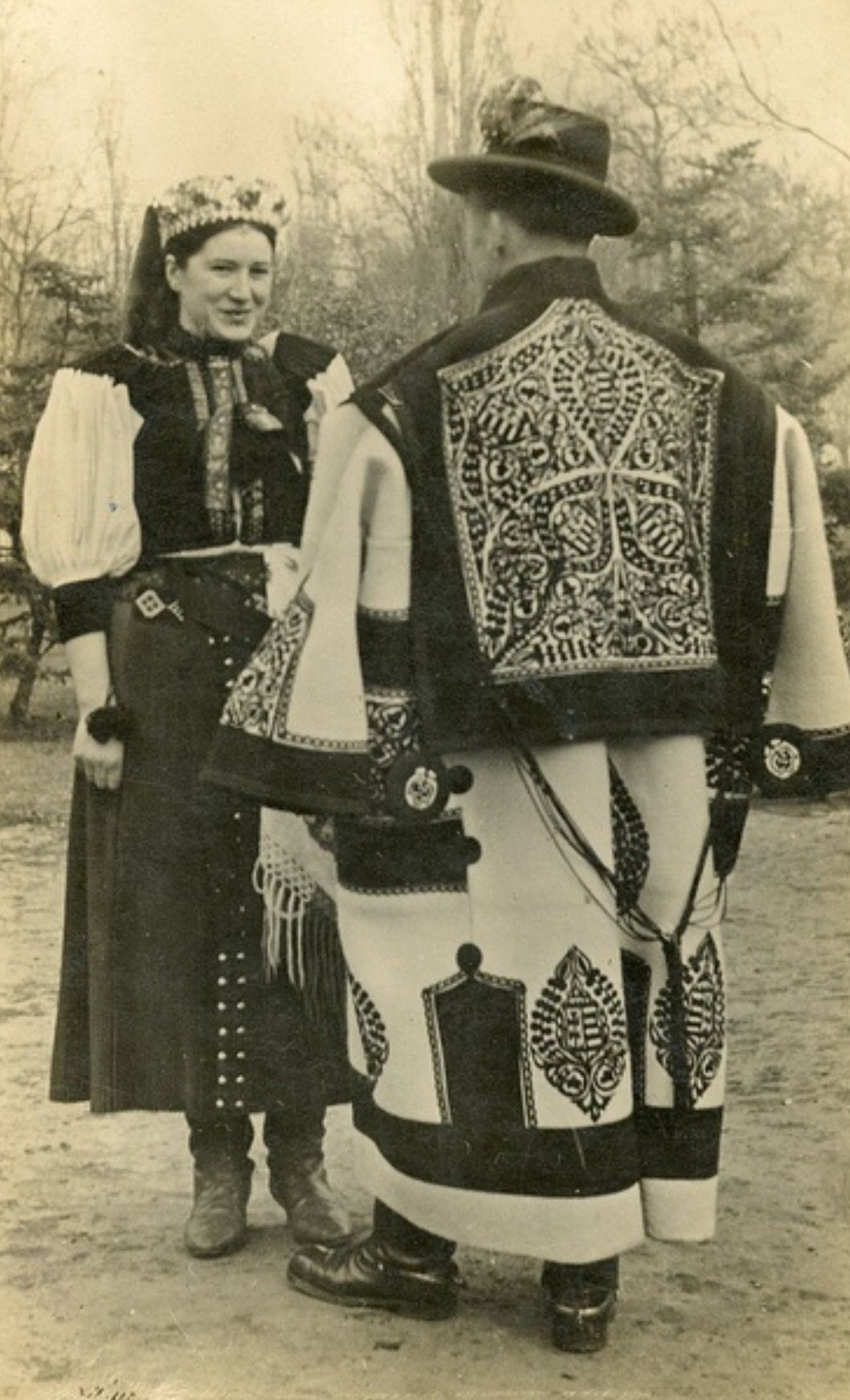 фото венгров мужчин и женщин