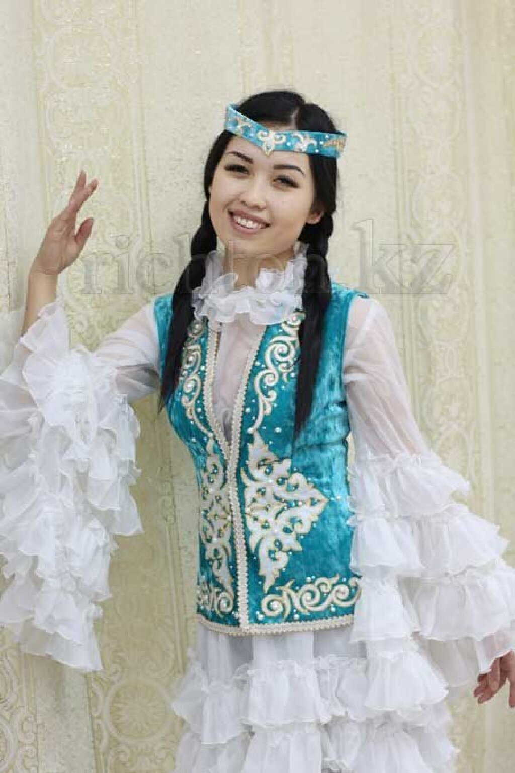 Казахский костюм женский