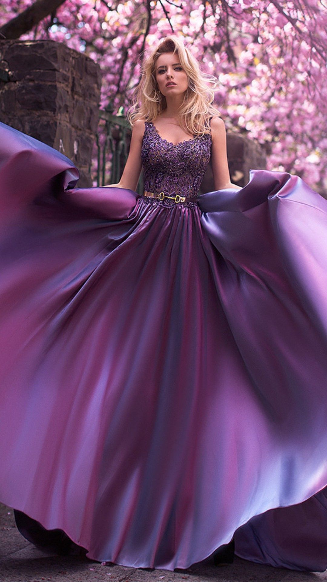 фиолетовое платье картинки