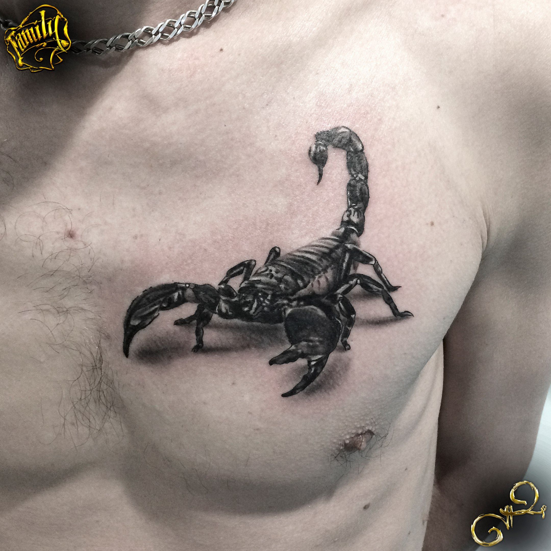 татуировка скорпион у мужчин на груди фото 3