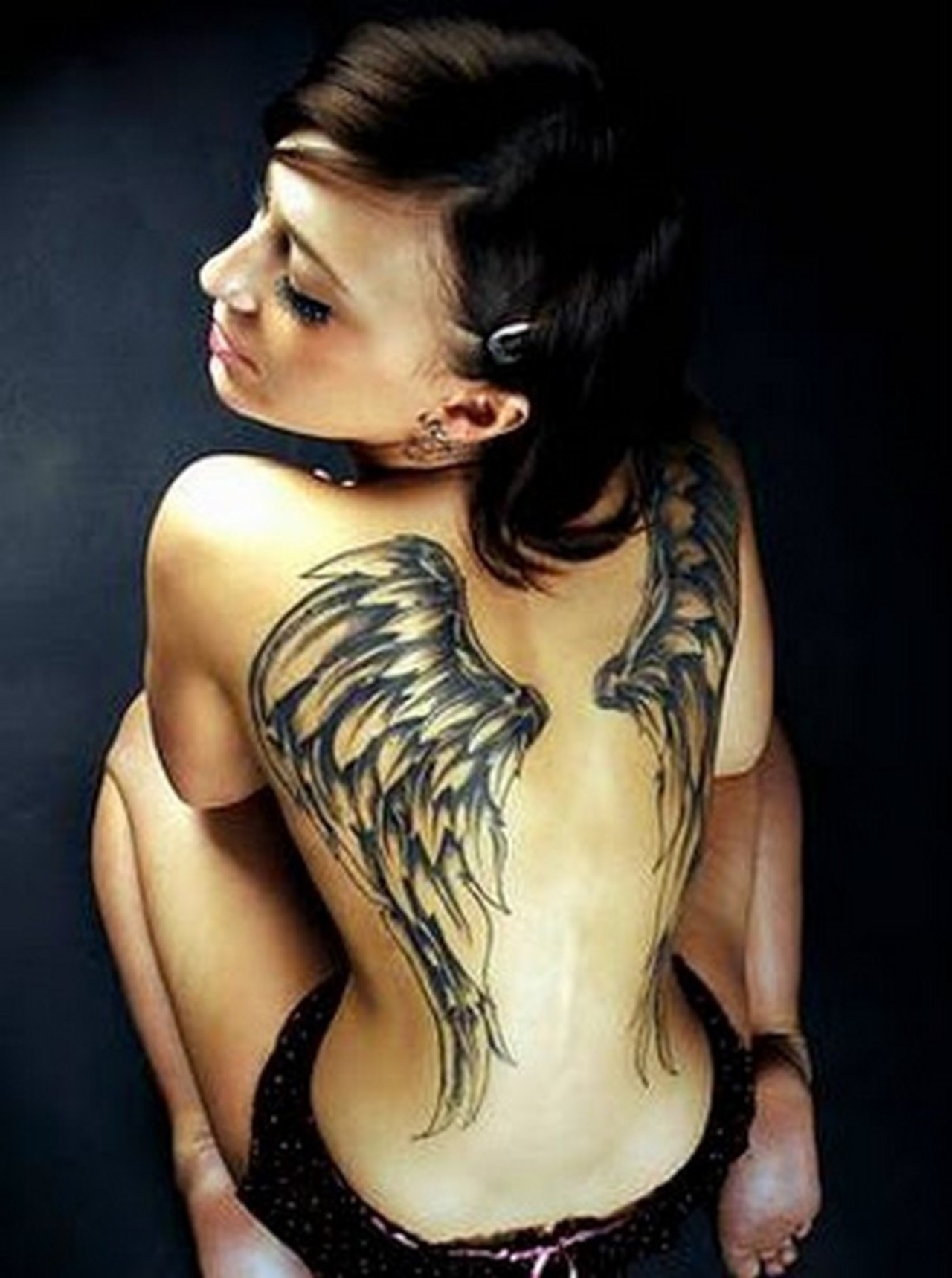 Тату Крылья ангела на спине женские.