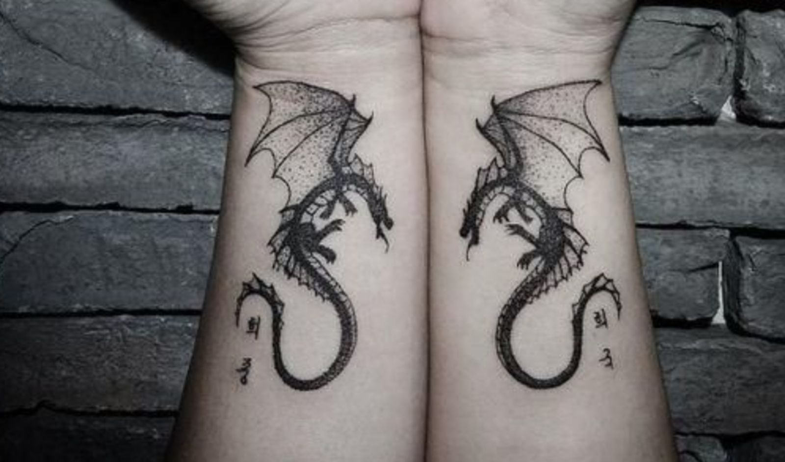 Парные тату драконы
