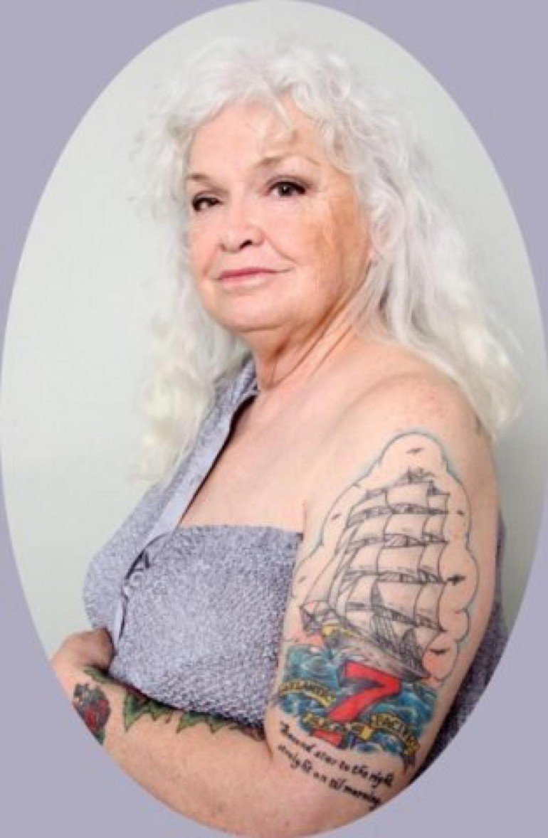 Татуировки в старости у женщин