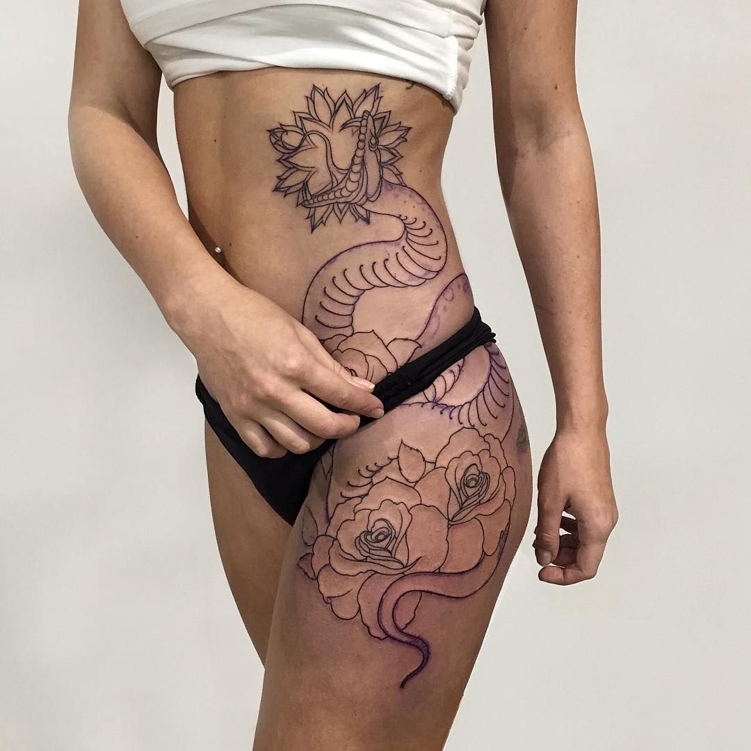 Татуировки на талии: выразительный вариант для смелых людей