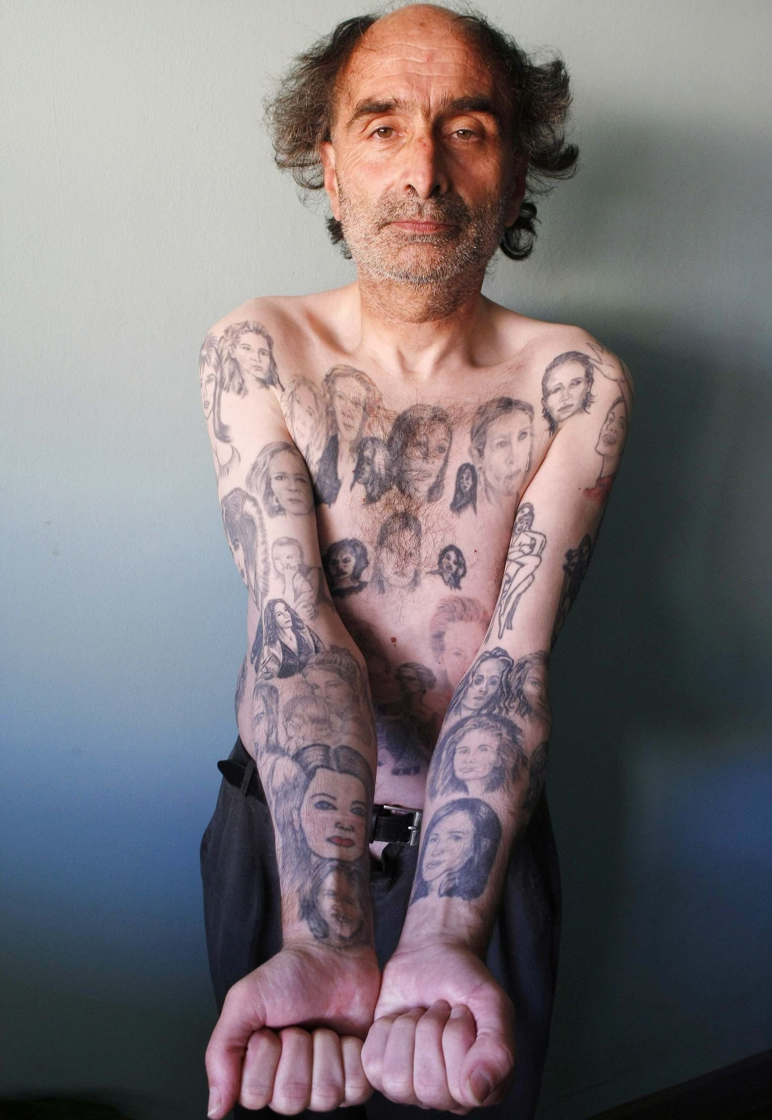 Мексиканец с татуировками Джулии Робертс