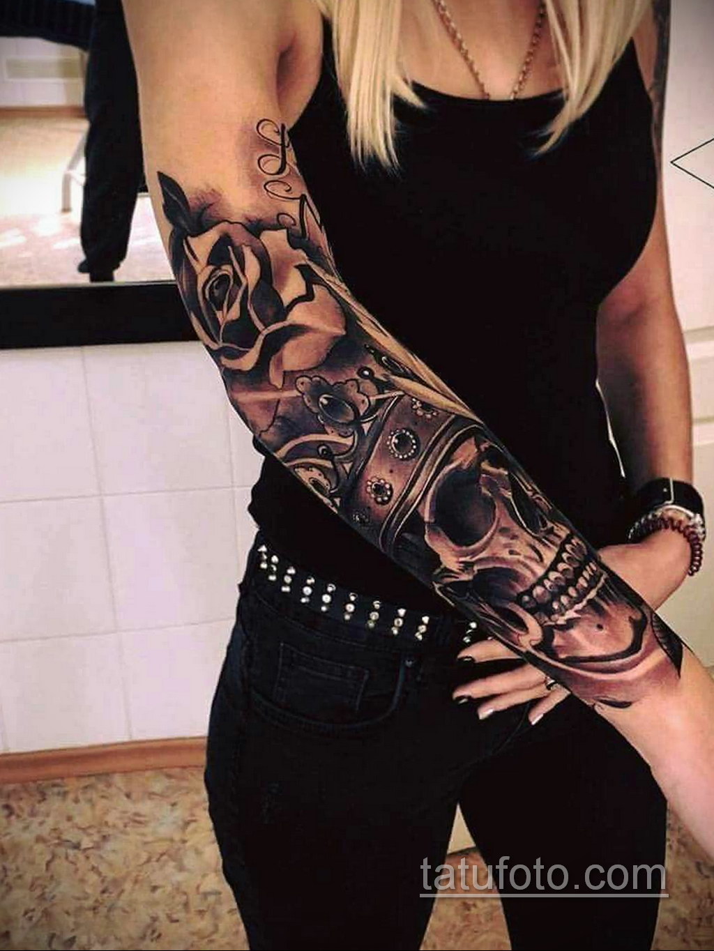 татуировка на всю руку для девушек