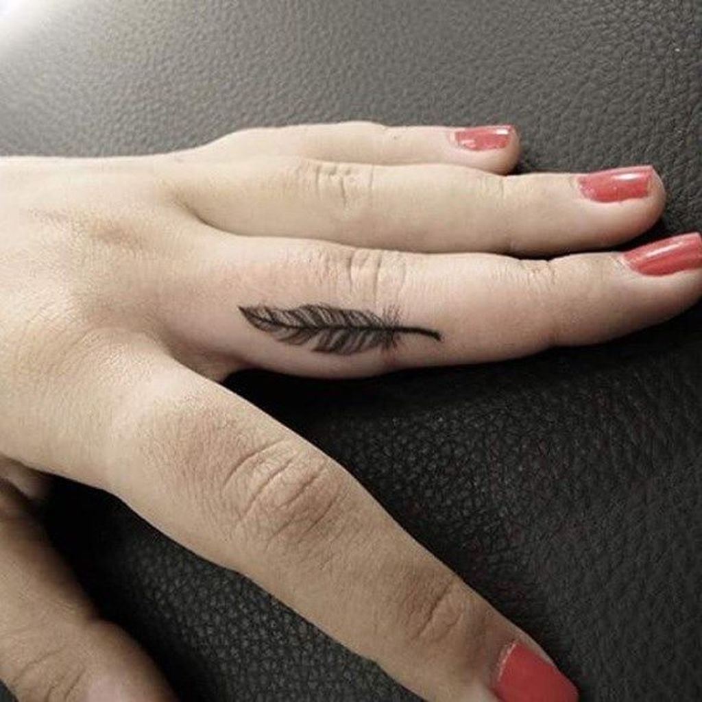 Плюсы и минусы татуировок на тыльной стороне руки