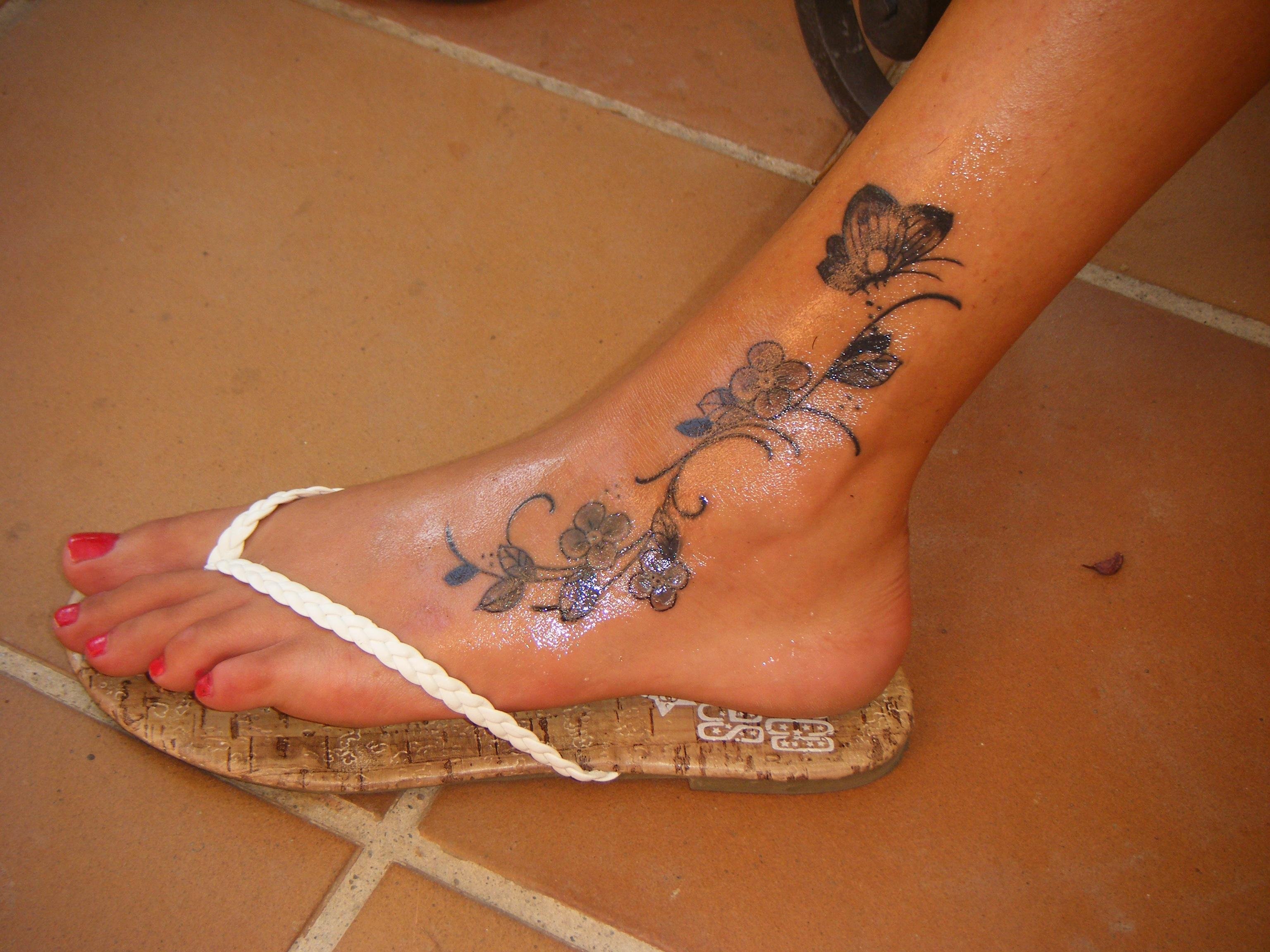 татуировки для девушек на щиколотке фото