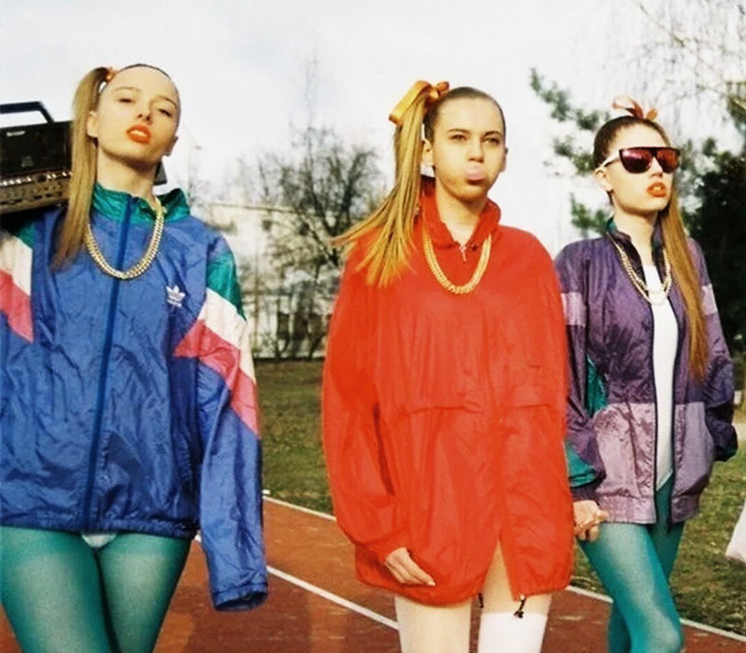 Мода 90е в России