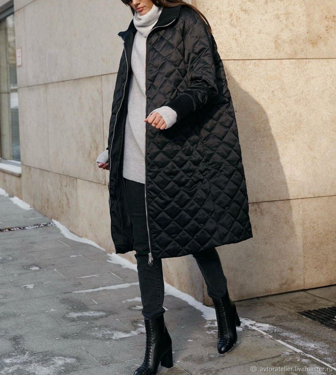Черное стеганое пальто