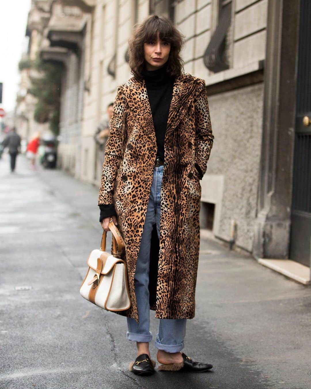Леопардовое пальто стрит стайл