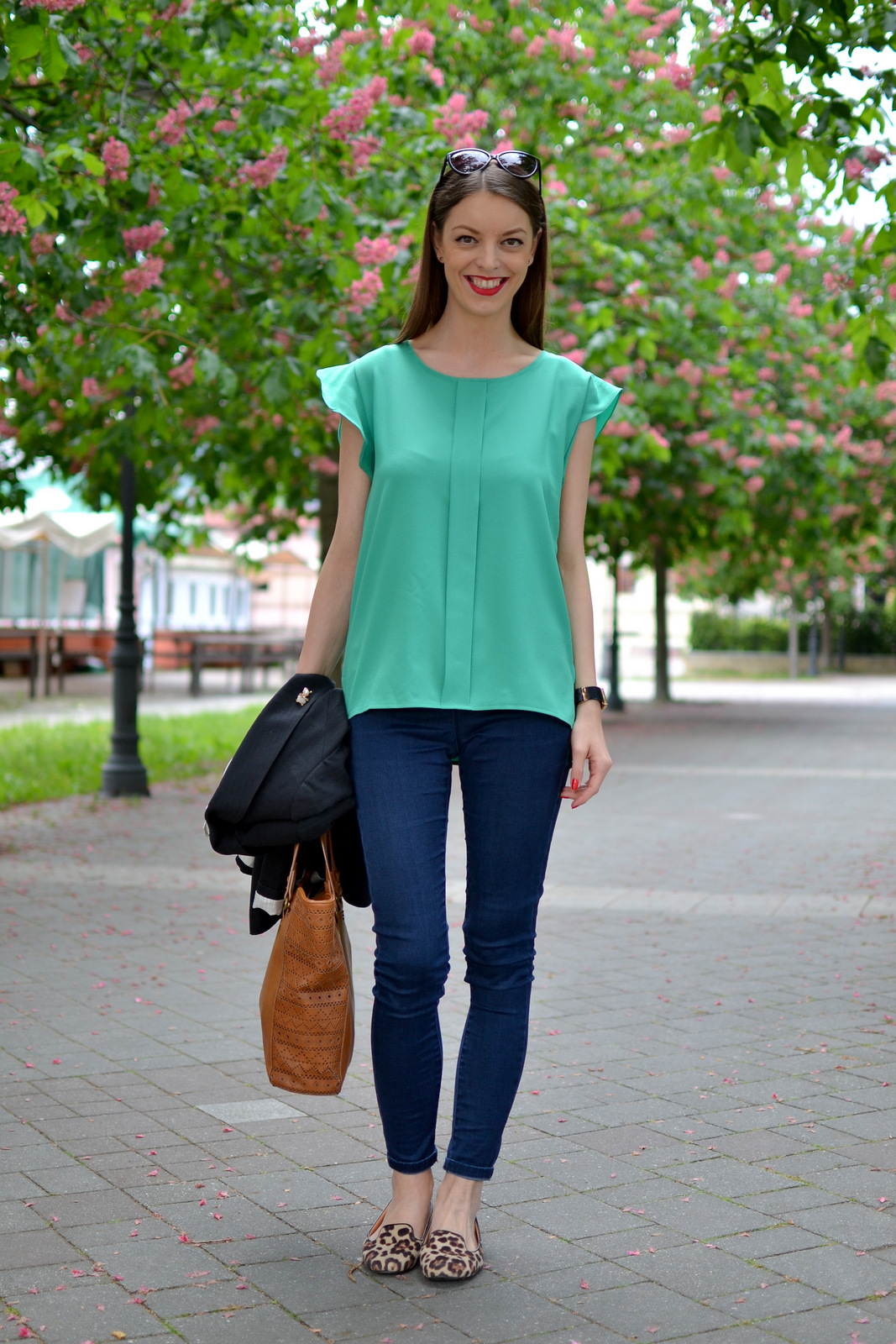 Образ с зеленой блузкой