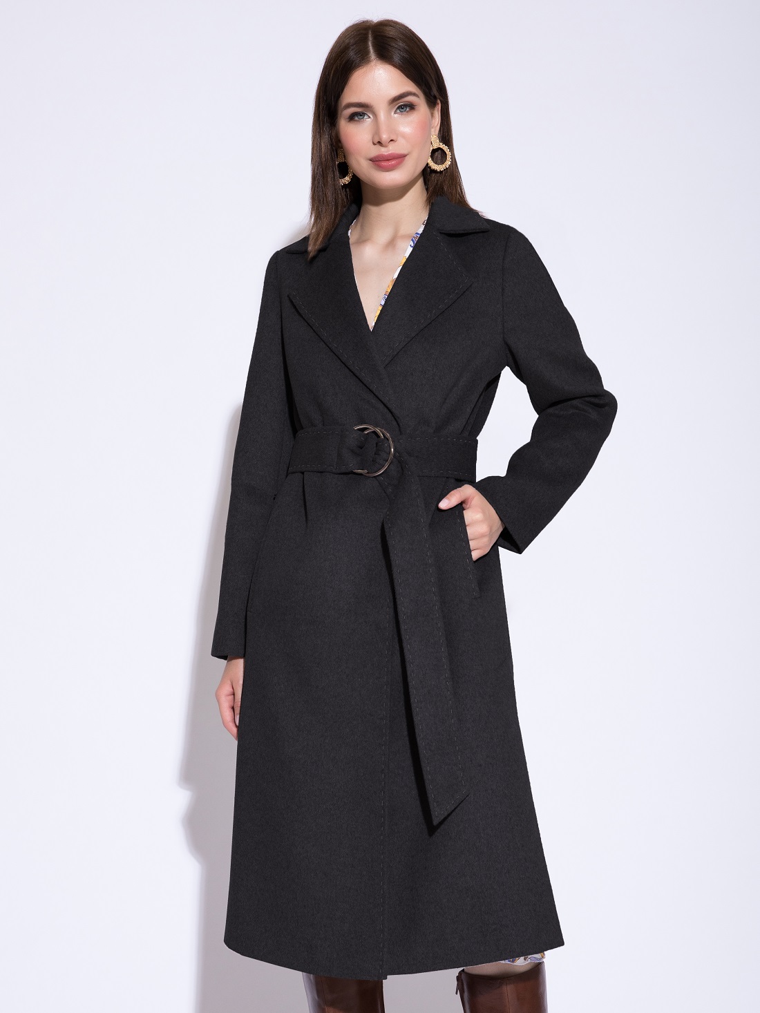 Чёрное пальто женское классика
