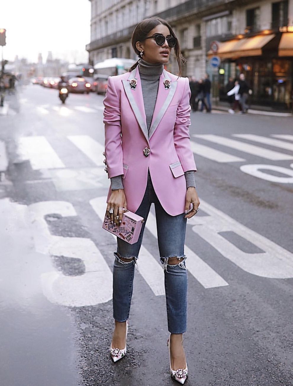 Образы с розовым пиджаком