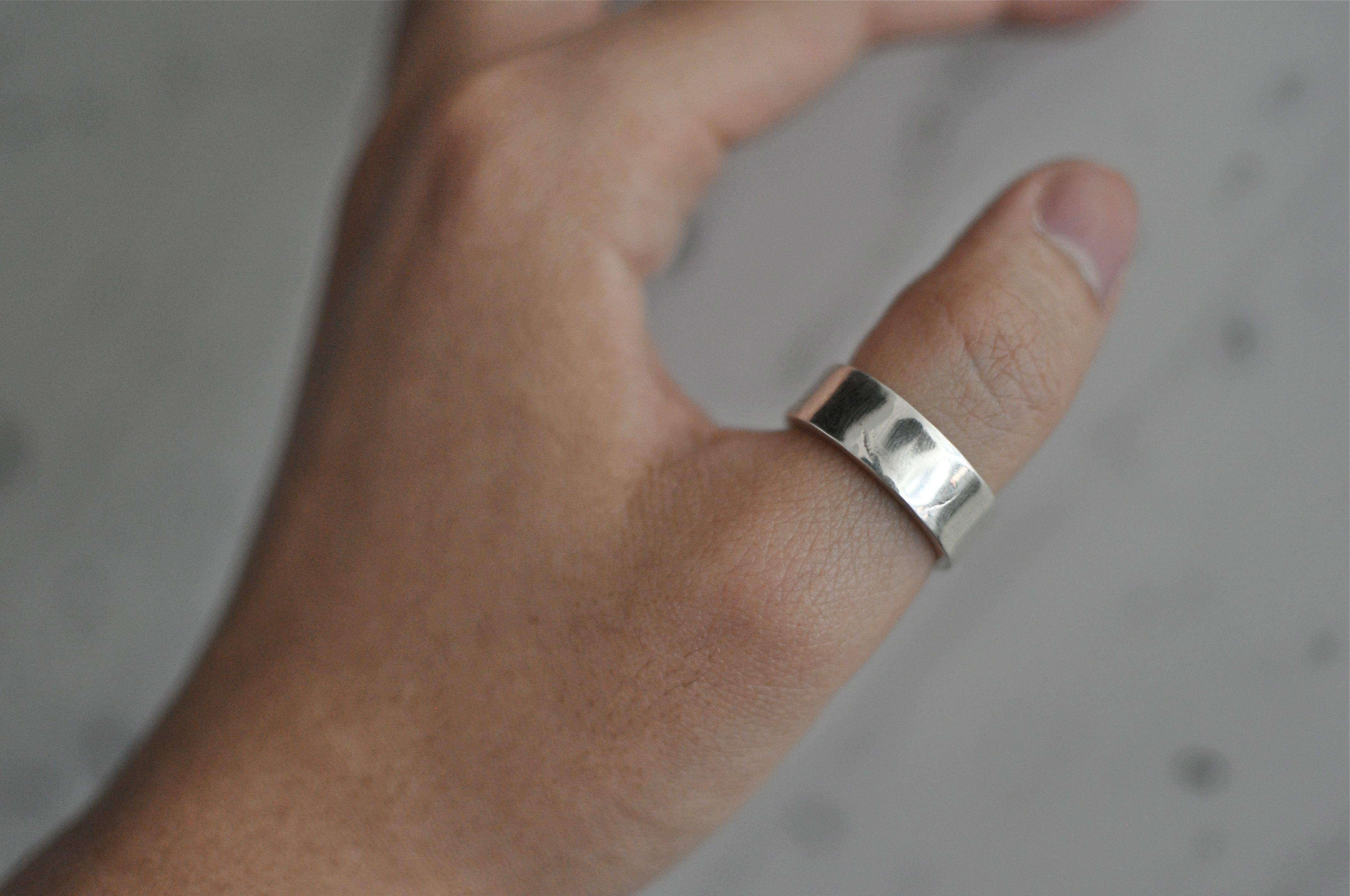 кольцо на большом пальце геи фото 87