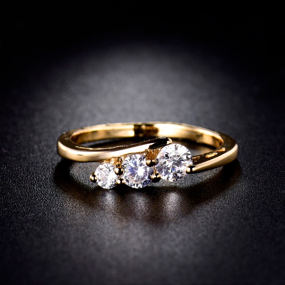 Дизайнерские кольца с бриллиантами
