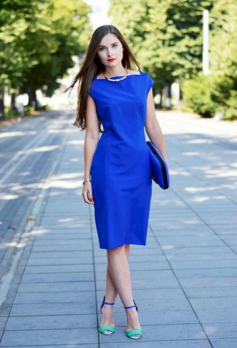 Синее стильное платье