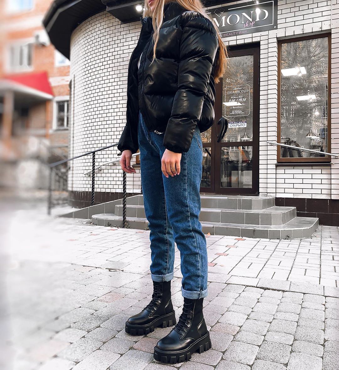 Зимняя куртка и ботинки