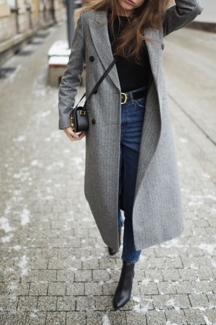 Безупречные оттенки серого в моделях женских пальто