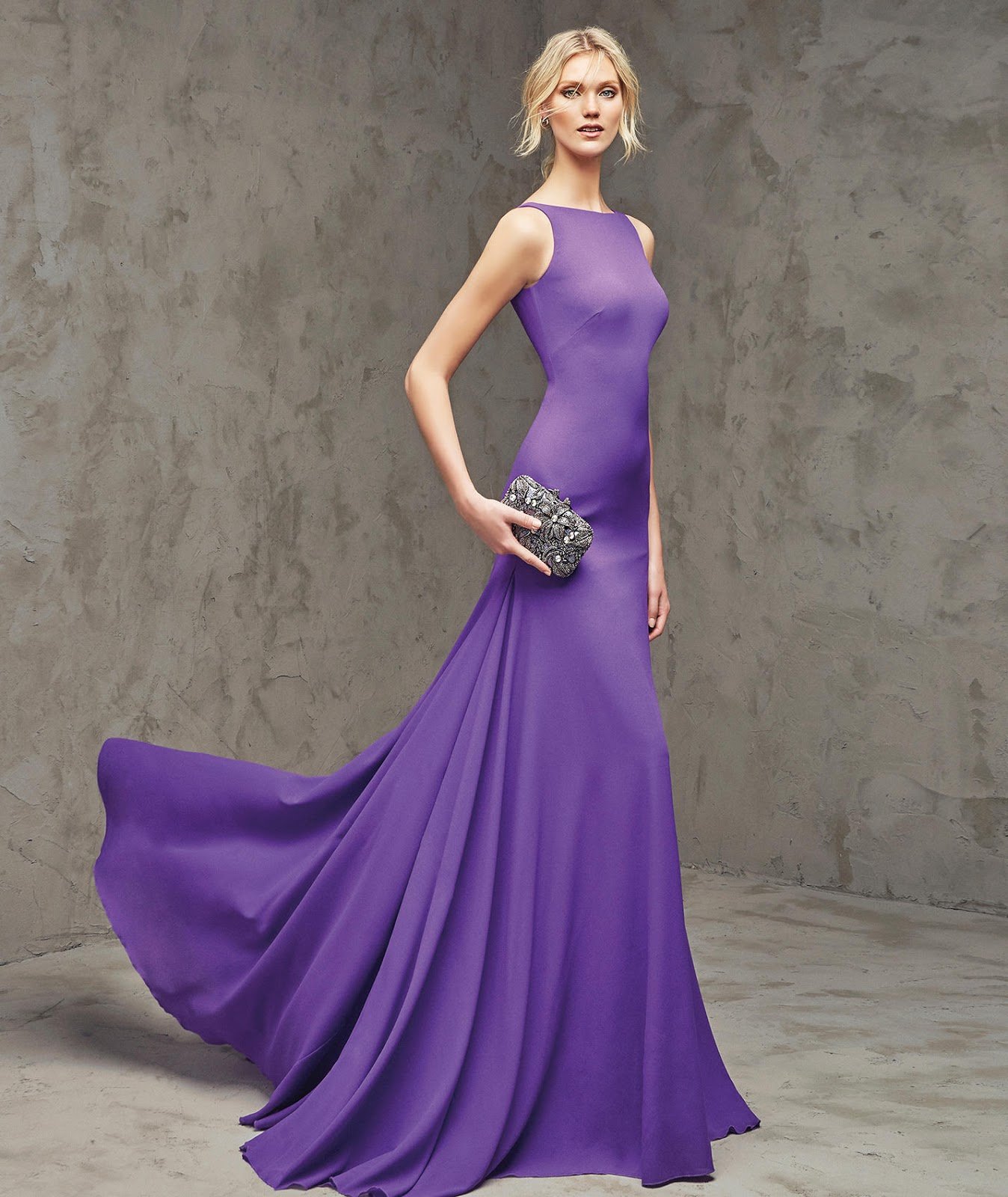 Дизайнерское фиолетовое платье