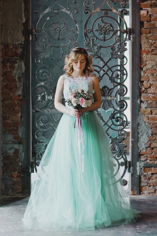 Платья бирюзового цвета на свадьбу