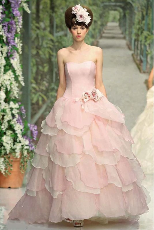 Невеста в Цветном платье