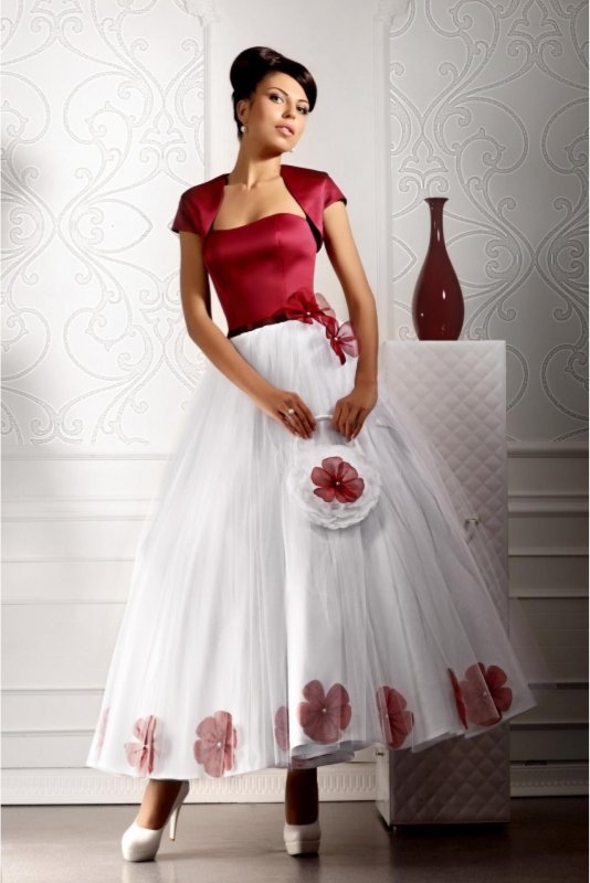 Бело розовое свадебное платье