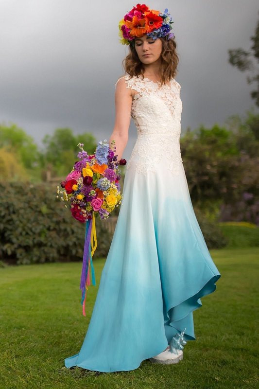 Свадебное платье в цветочек