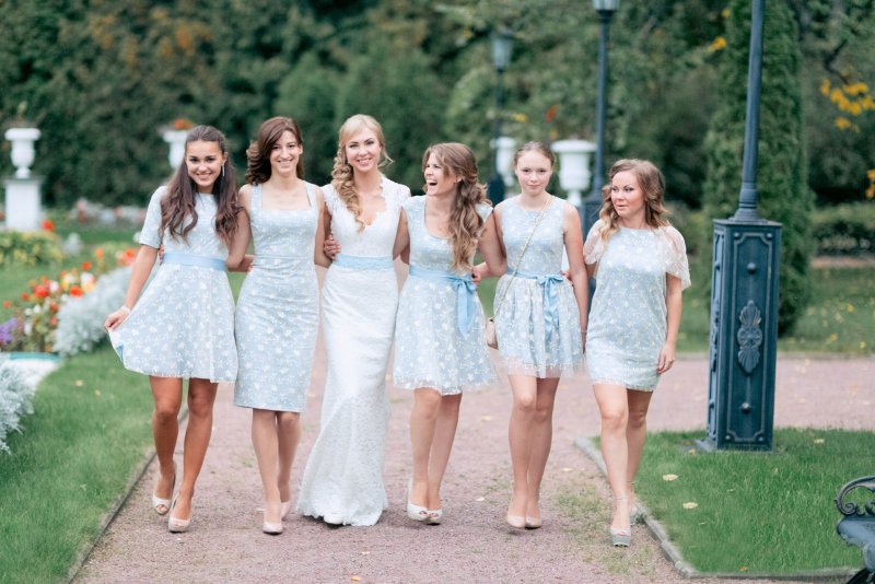 Лиловое платье подружки невесты