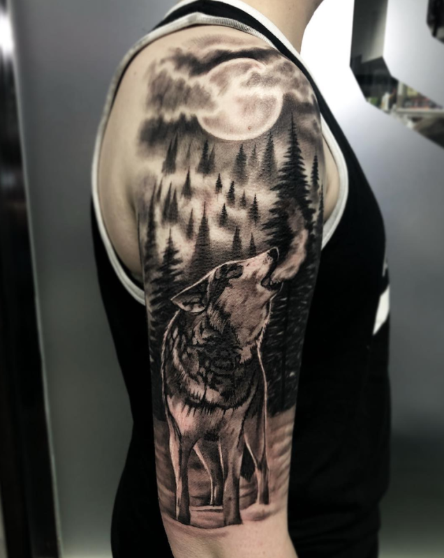 Тату волк воющий на луну - фото в салоне Tattoo Times