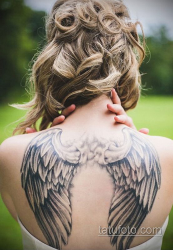 Тату крылья на спине у девушек - значение, эскизы, фото