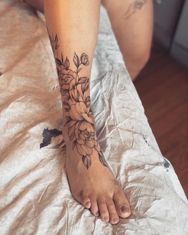 Татуировки на икре ноги, мужские и женские тату, фото