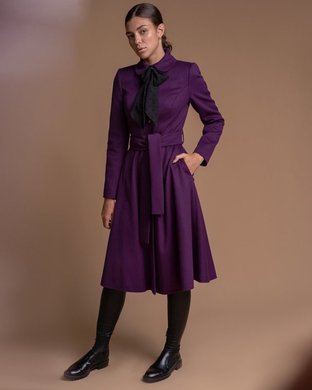 Фиолетовое пальто