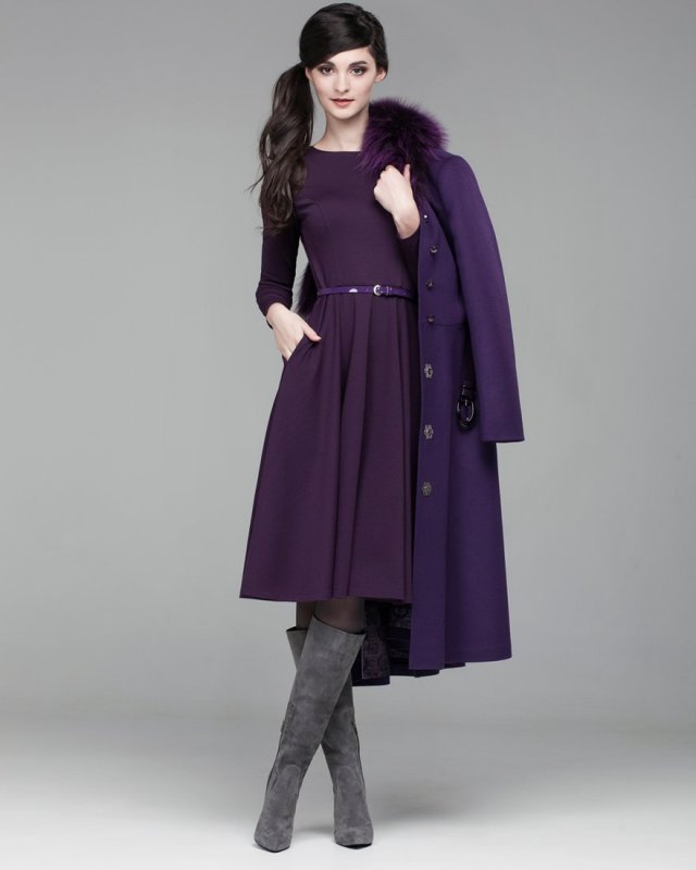 Лук с фиолетовым пальто